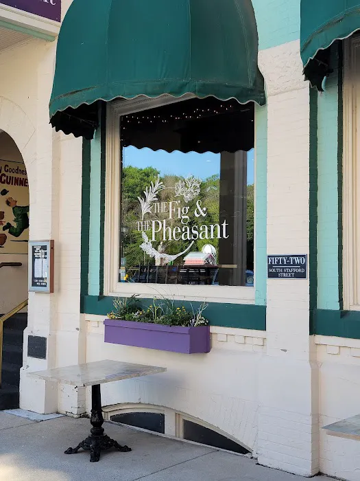 52 Stafford. Hotel, Restaurant & Irish Pub 4