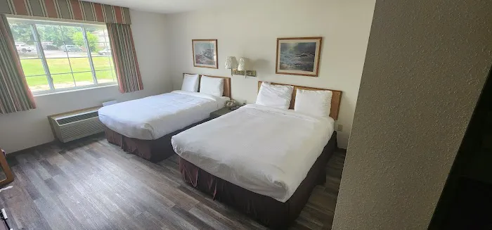 Plymouth Inn 4