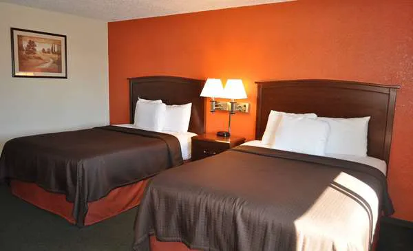 AmericInn by Wyndham Plymouth 4