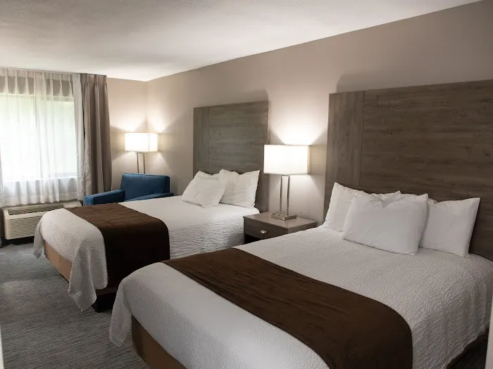 Lomira Inn and Suites 4