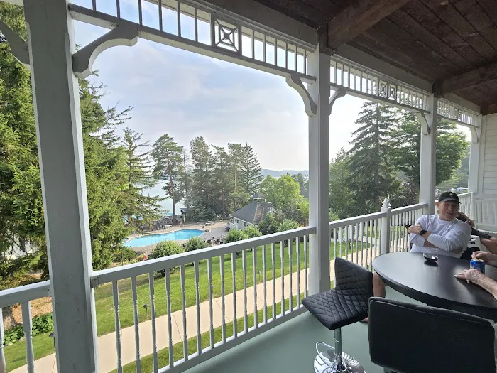 Victorian Village Resort 4