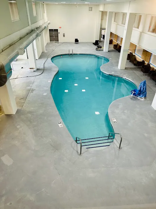 Comfort Inn & Suites 4