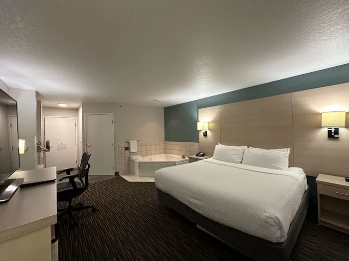 Best Western Watertown 4