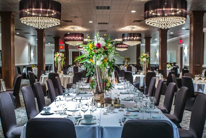 The Delafield Hotel 4