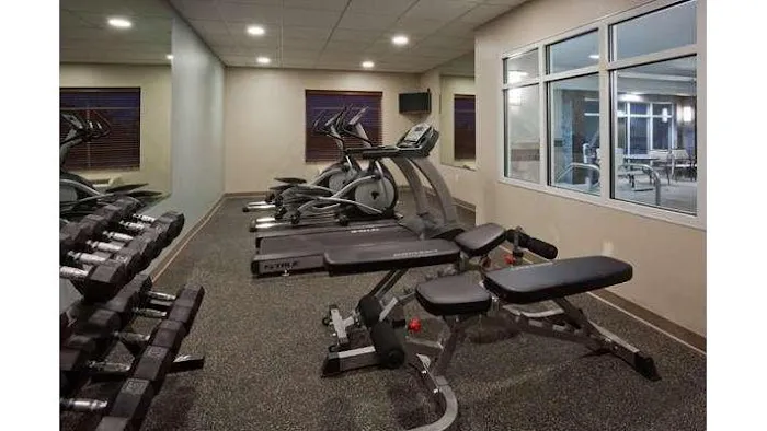 AmericInn by Wyndham Waupun 4