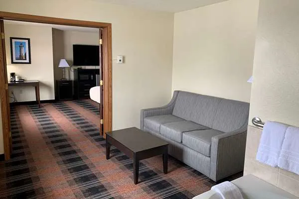 Baymont by Wyndham Waupun 4