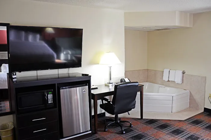 Baymont by Wyndham Waupun 4