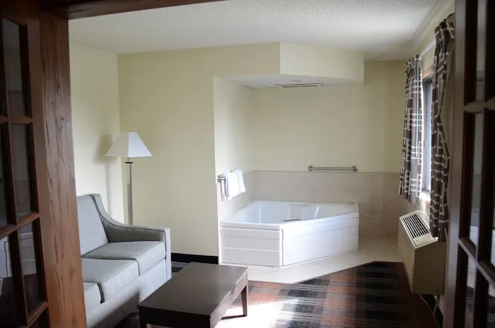 Baymont by Wyndham Waupun 4