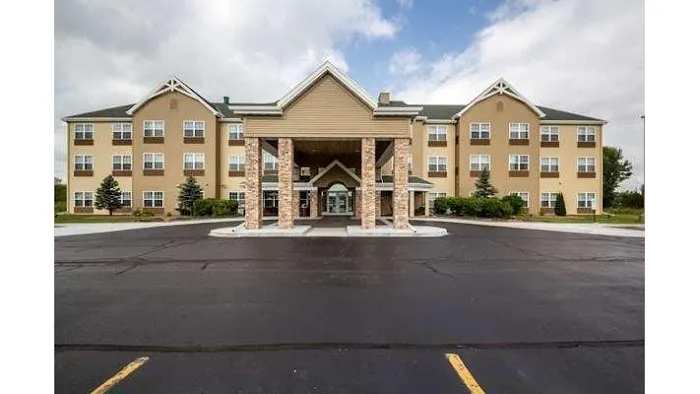 Country Inn & Suites by Radisson, Fond du Lac, WI 4
