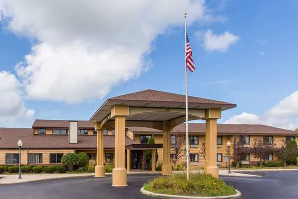 AmeriVu Inn & Suites- Sheboygan/The Falls 4