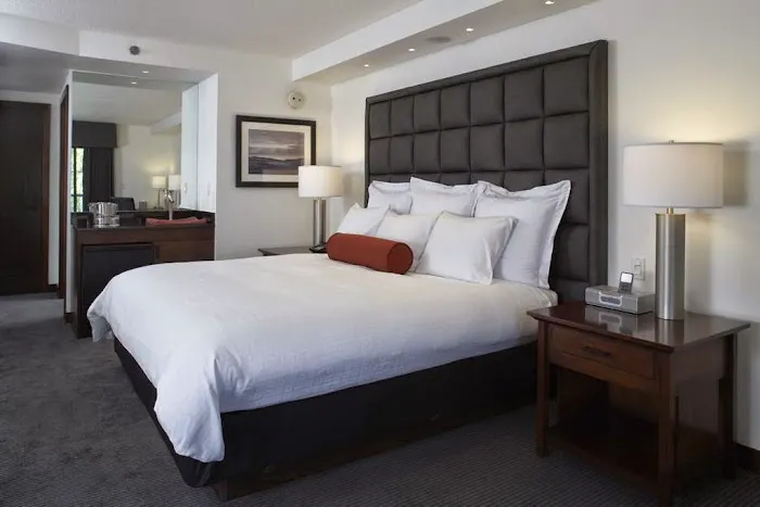 Inn on Woodlake 4
