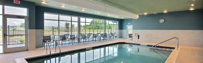 Holiday Inn Express & Suites Fond Du Lac by IHG 4