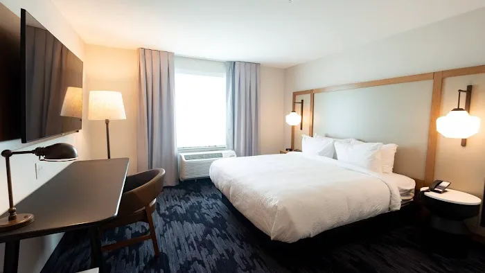 Fairfield Inn & Suites Fond du Lac 4