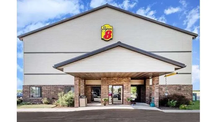 AmericInn by Wyndham Columbus Wisconsin 4