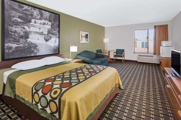 AmericInn by Wyndham Columbus Wisconsin 4