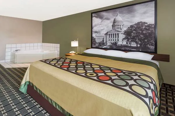 AmericInn by Wyndham Columbus Wisconsin 4