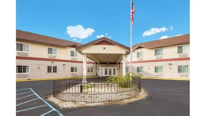 Econo Lodge Lake Mills 4