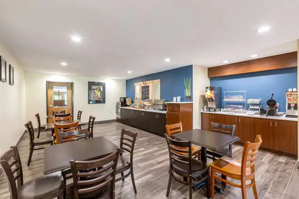 AmericInn by Wyndham Jefferson 4