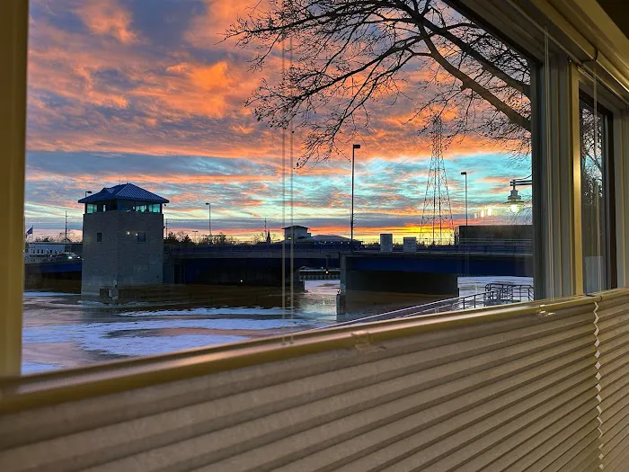Harbor Winds Hotel 5