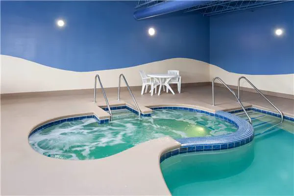 Wingate by Wyndham Sheboygan 5
