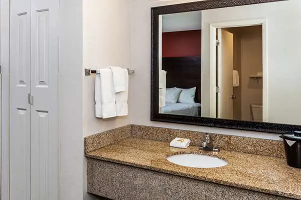La Quinta Inn by Wyndham Sheboygan 4