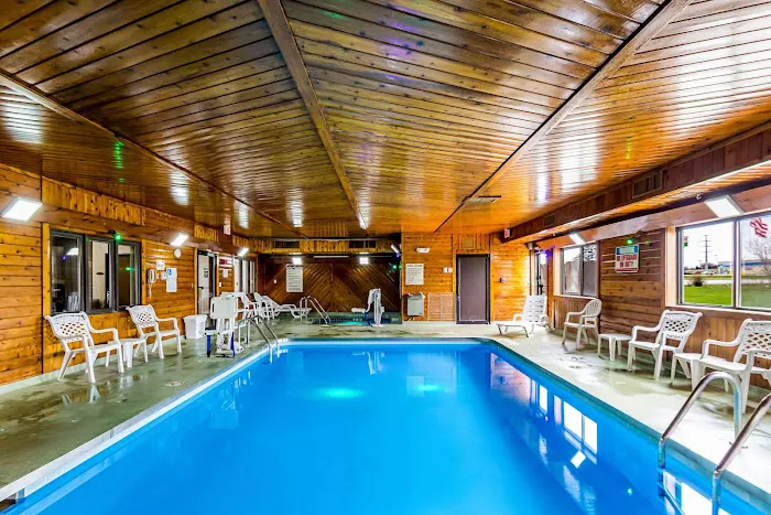 Quality Inn Sheboygan North I-43 4