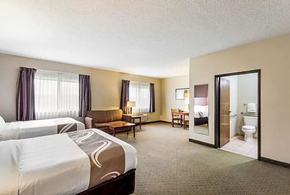 Quality Inn Sheboygan North I-43 4