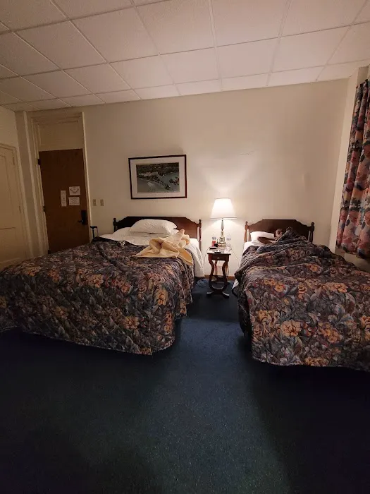 Roger Williams Inn 4