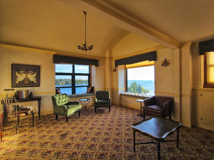 Roger Williams Inn 4