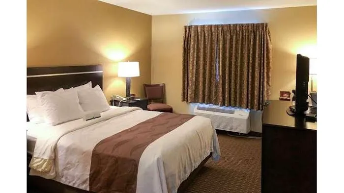 Quality Inn & Suites Sun Prairie Madison East 4