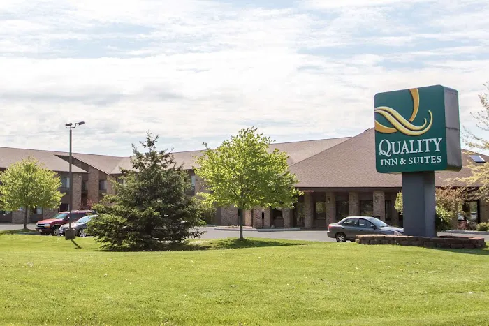 Quality Inn & Suites Sun Prairie Madison East 4