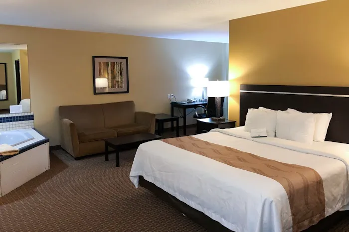 Quality Inn & Suites Sun Prairie Madison East 4
