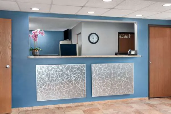 Super 8 by Wyndham Sun Prairie/Madison E 4