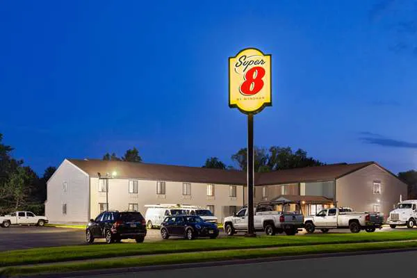 Super 8 by Wyndham Sun Prairie/Madison E 4
