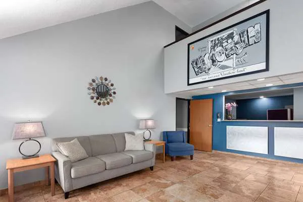 Super 8 by Wyndham Sun Prairie/Madison E 4