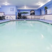 Holiday Inn Express Deforest (Madison Area) by IHG ico