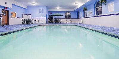 Holiday Inn Express Deforest (Madison Area) by IHG