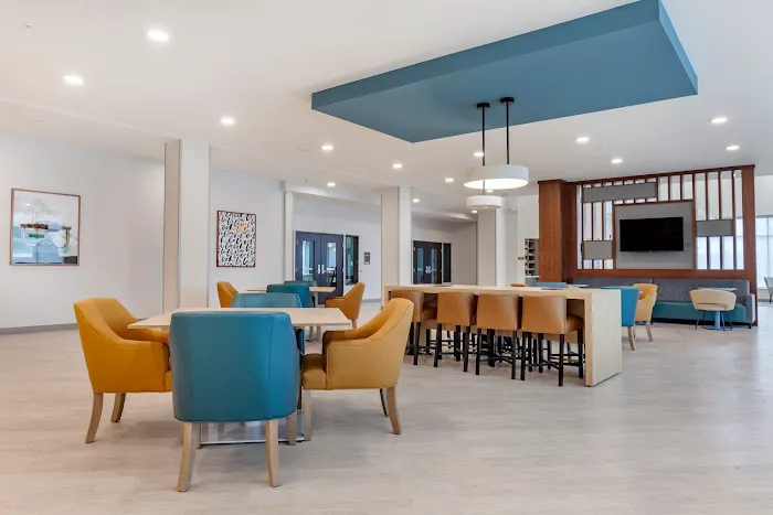 Comfort Suites Cottage Grove - Madison 4
