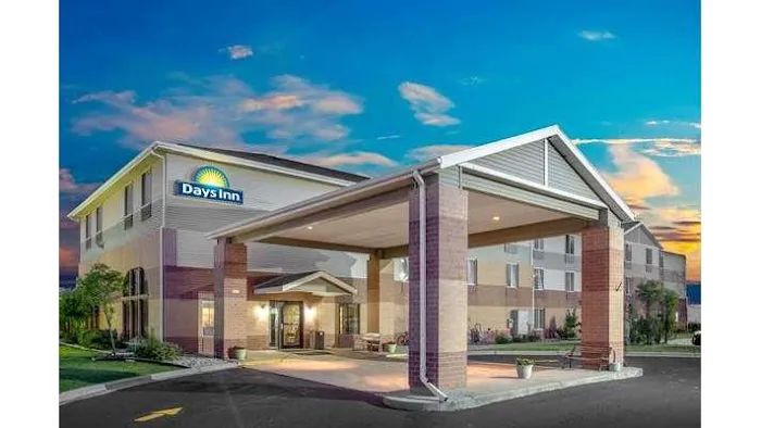 Days Inn by Wyndham Madison NE/Windsor 4
