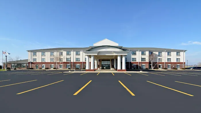 Holiday Inn Express & Suites Fort Atkinson by IHG 4