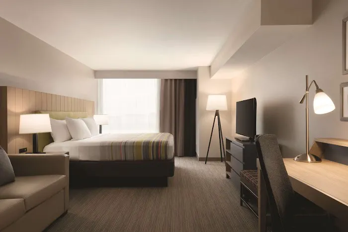 Country Inn & Suites by Radisson, Ft. Atkinson, WI 4
