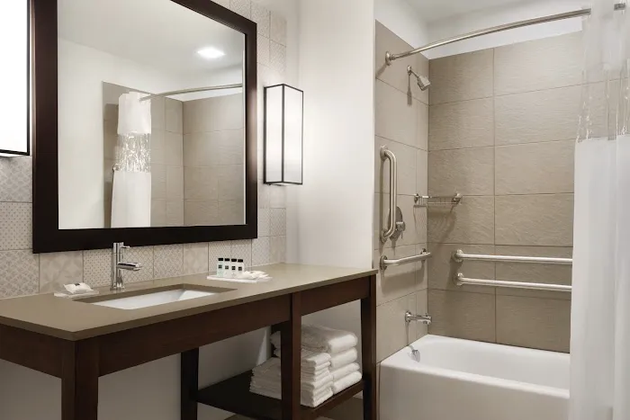 Country Inn & Suites by Radisson, Ft. Atkinson, WI 4