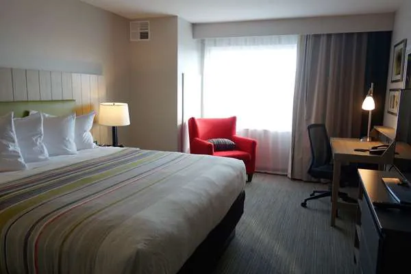 Country Inn & Suites by Radisson, Ft. Atkinson, WI 4