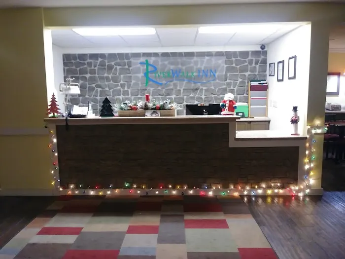 Riverwalk Inn & Suites 4