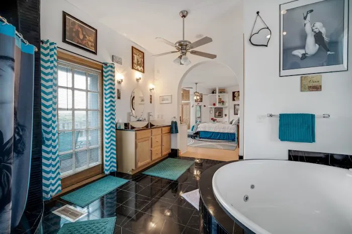 The Starlight Tower Hot Tub Suite 4