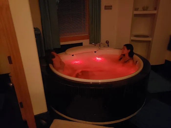 The Starlight Tower Hot Tub Suite 4