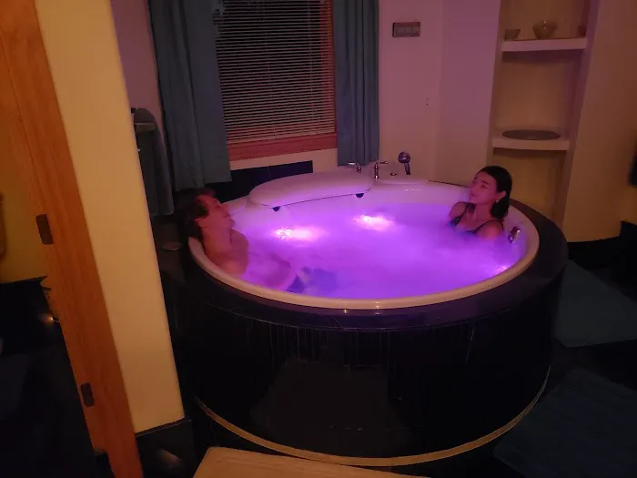 The Starlight Tower Hot Tub Suite 4