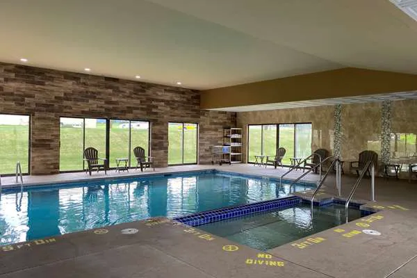 AmericInn by Wyndham Fort Atkinson 4
