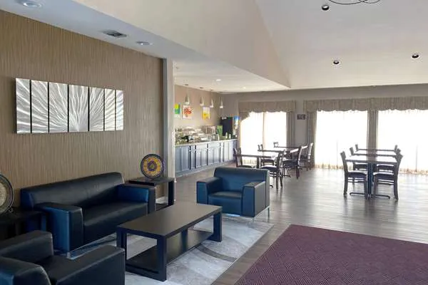 AmericInn by Wyndham Fort Atkinson 4