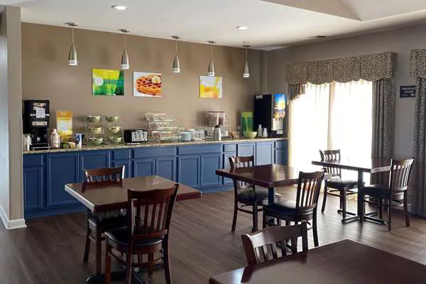 AmericInn by Wyndham Fort Atkinson 4